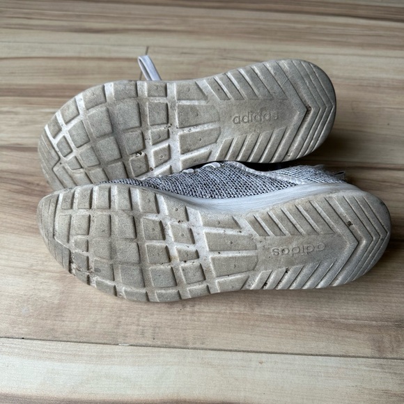 Adidas cloud foam size 6. Good used condition. No box. - Picture 2 of 5